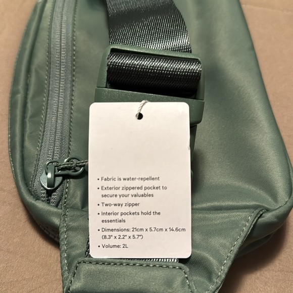 NWT Lululemon Everywhere Belt Bag Large 2L - Picture 11 of 12
